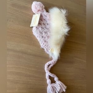 NWT baby “huggalugs” winter hat (0-6 months)